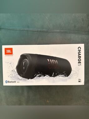 JBL Charge 5 Play & Charge Wireless Speaker with Powerbank - Black